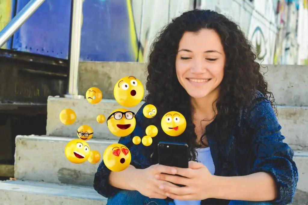 What Is Yas Queens Emoji? (Everything To Know!) - GIF Like