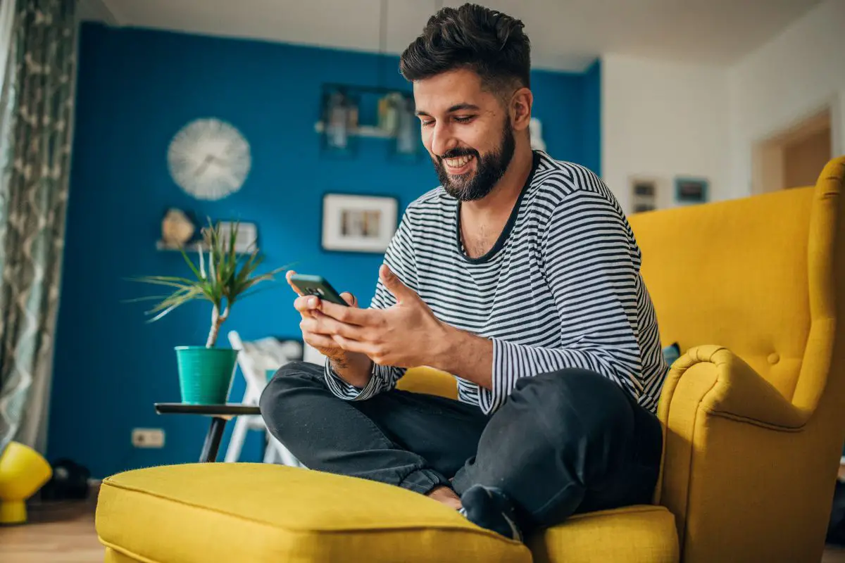 How To Find Husbands Recently Used Emojis?